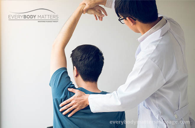 everybody-matter-massage-chiropracter-difference.jpg